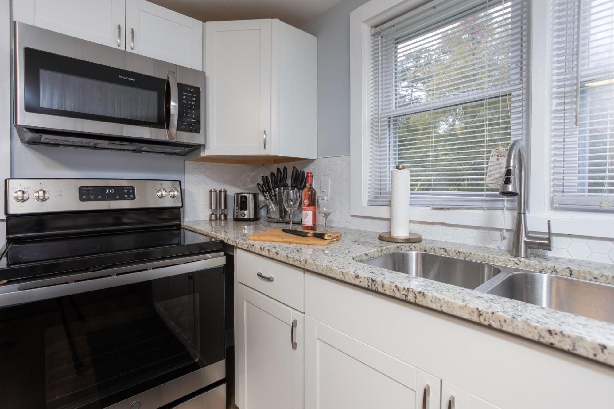 Apartamento Soaking Tub W Washer And Dryer, Wifi Mebane Exterior foto